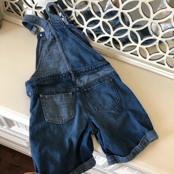 Gap jean shorts overalls - Picture 2 of 3